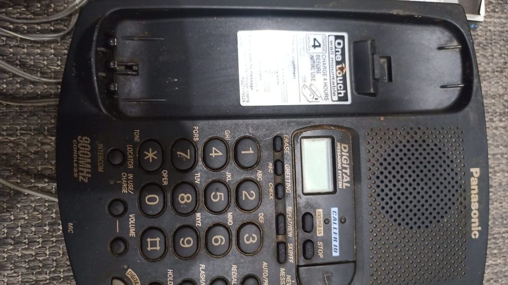 Telefon stacjonarny  bezprzewodowy Panosonic kx-tc1740b