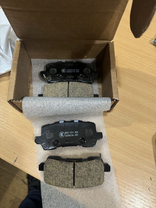 Оригинал. Колодки тормозные заднии. Acura MDX, TLX. наличие