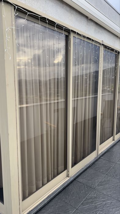 Caixilharia em  aluminio