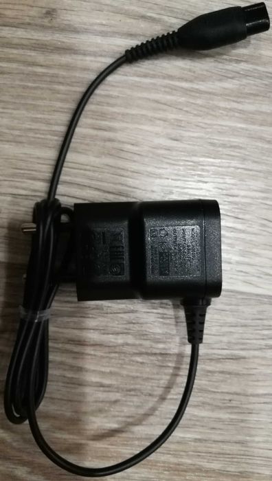 Блоки живлення та кабелі