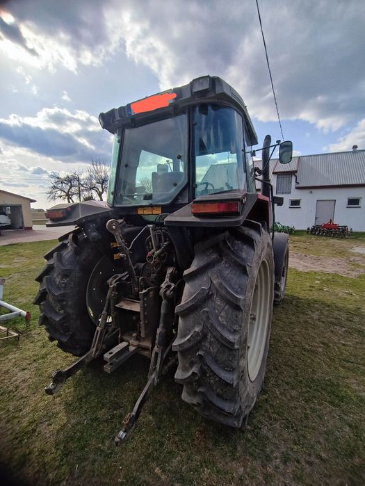Traktor Massey Ferguson