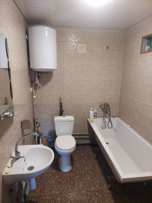 Продам коммерческое помещение Центр (Выведено из жилого фонда)