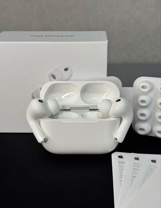 AirPods Pro 3 — НОВИНКА 2026! Чохол у подарунок | 999 грн