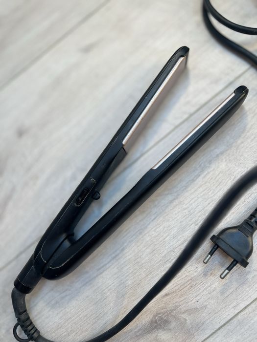 Вирівнювач для волосся