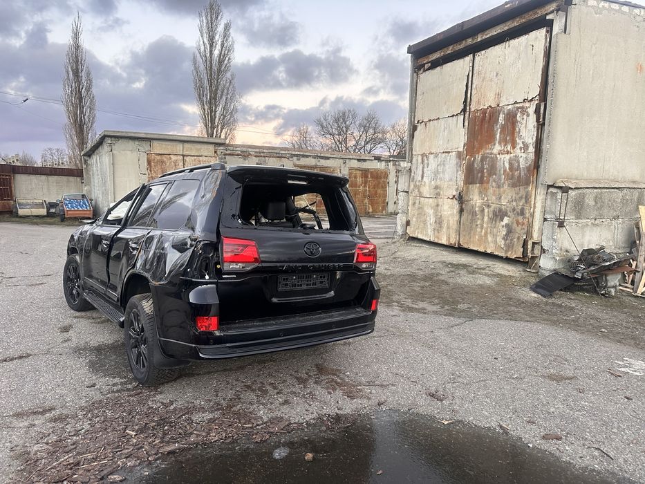 Toyota land cruiser 200 после дтп