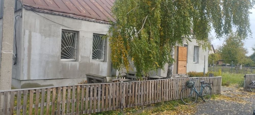 Продам приміщення під комерцію