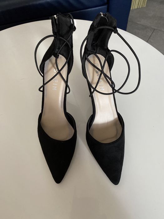 Szpilki czarne SHEIN