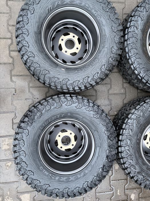 Koła  Maverick X3 felgi R15 CanAm z opony Maxxis Liberty ML3
