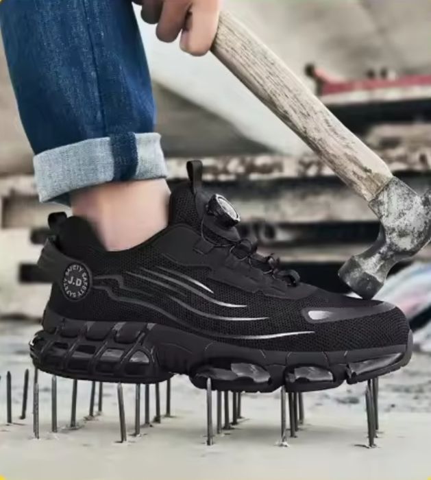 Робоче взуття .Чоловічі кросівки з посиленим захистом носка  спорт