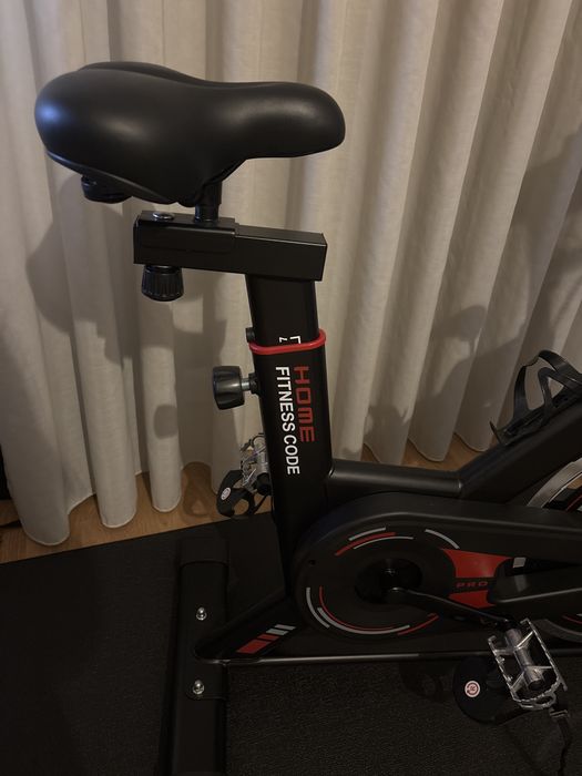 Bicicleta estática COMO NOVA