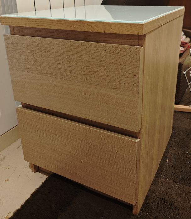 Conjunto cómoda 4 gavetas e mesas de cabeceira MALM do IKEA