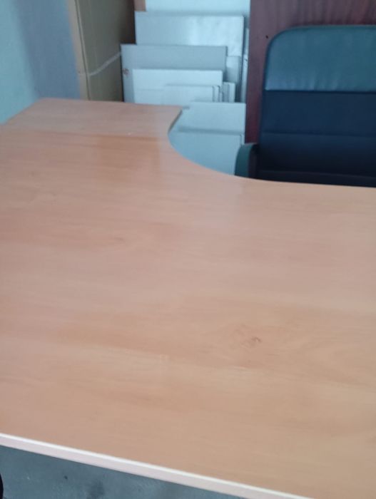 Secretaria escritório com 3 cadeiras