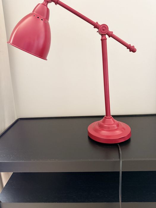 Candeeiro vermelho ikea