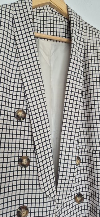 Damska marynarka w kratkę elegancka S