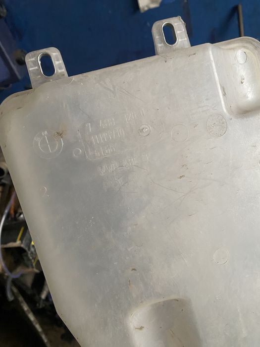 Бочок омивача BMW228i