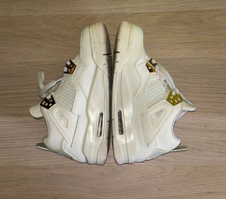 Air Jordan 4 Metallic Gold