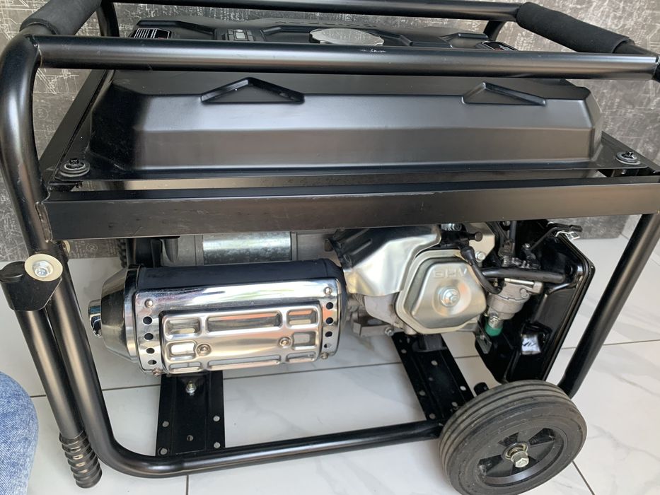 Продам генератор Днипро-М GX-50E б/у