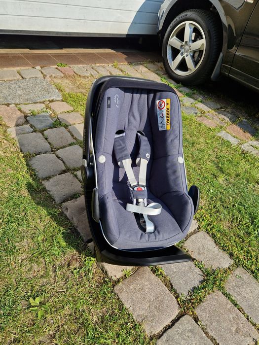 Fotelik samochodowy Maxi-Cosi Pebble Pro wraz z bazą