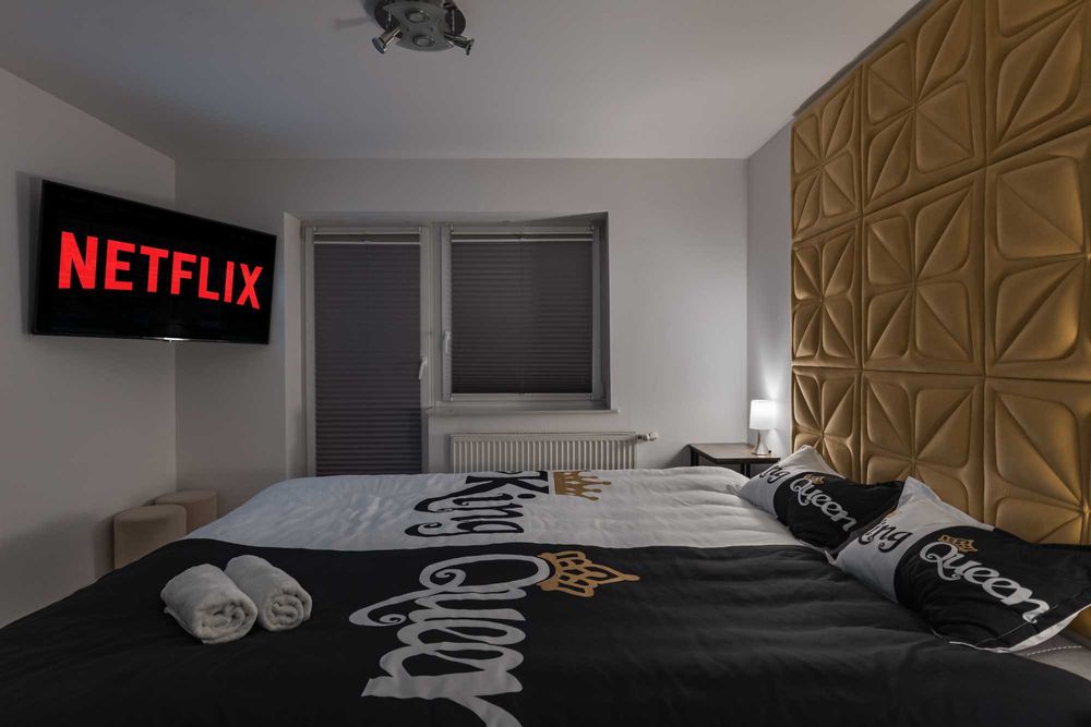 Domek Apartament Dwupoziomowy Love SPA Jacuzzi w pokoju Nastrojowy