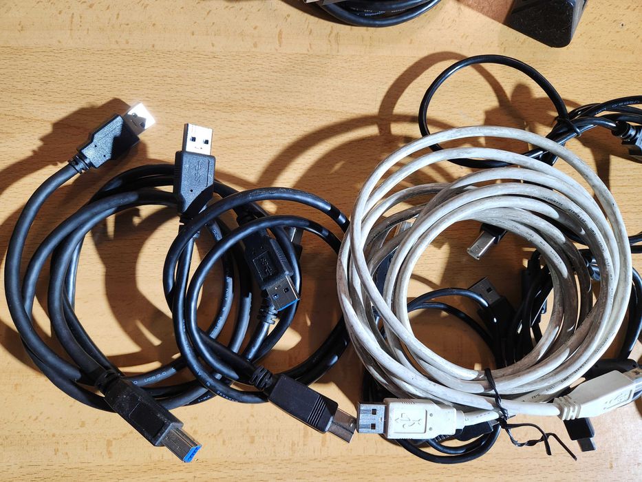 Cabos USB e Firewire1394
Cabos USB e Firewire1394