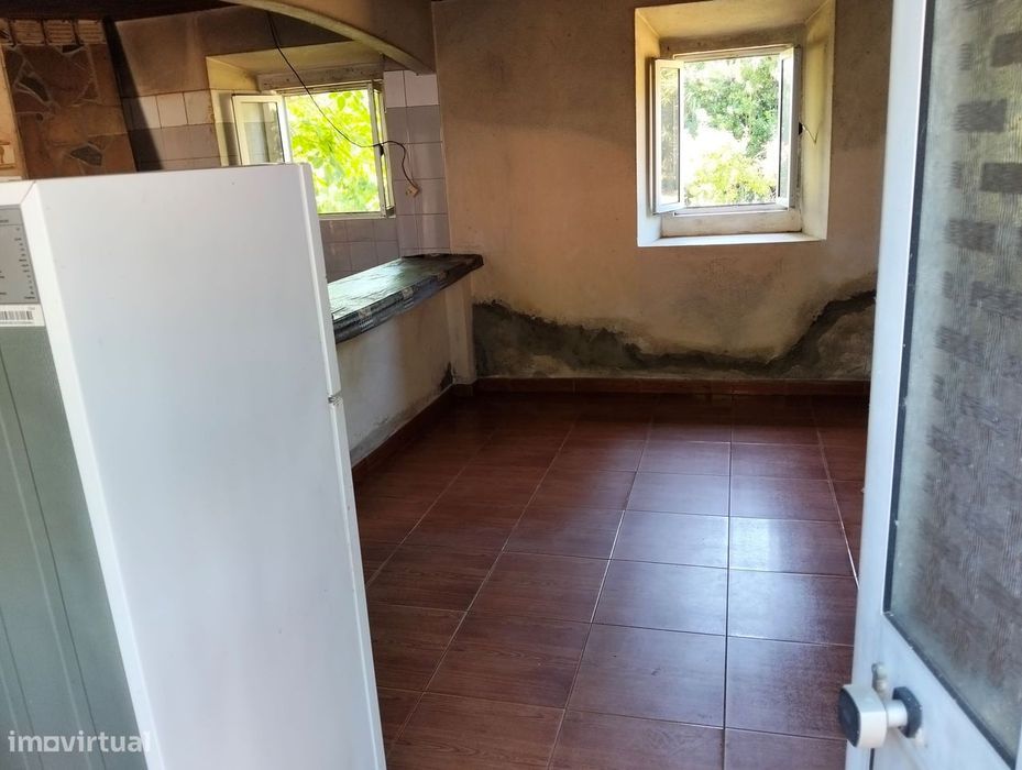 Moradia com terreno c/2 artigos Casal Jorge Dias -Alcobaça