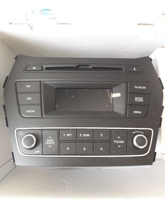 Штатная новая магнитола на Santa Fe 2016года!