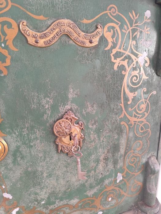 Cofre antigo para venda