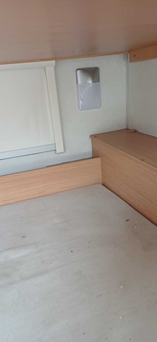 Łóżko piętrowe potrójne przyczepa kempingowa kamper