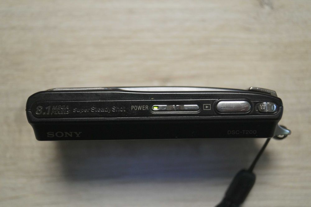 Sony Cyber-shot DSC-T200
