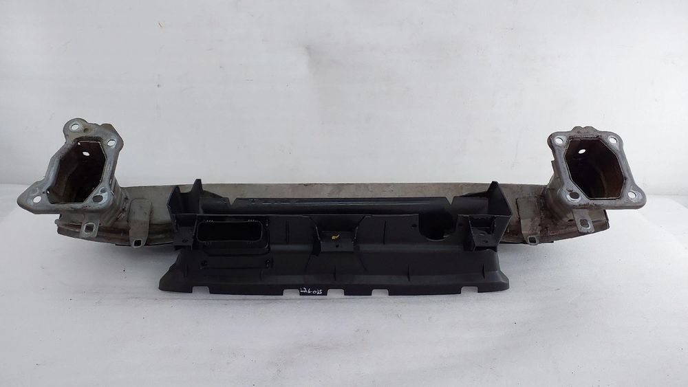 Reforço pára-choques frente VOLVO C30