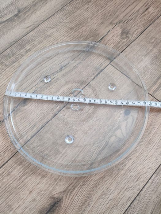 Talerz szklany do kuchenki mikrofalowej.