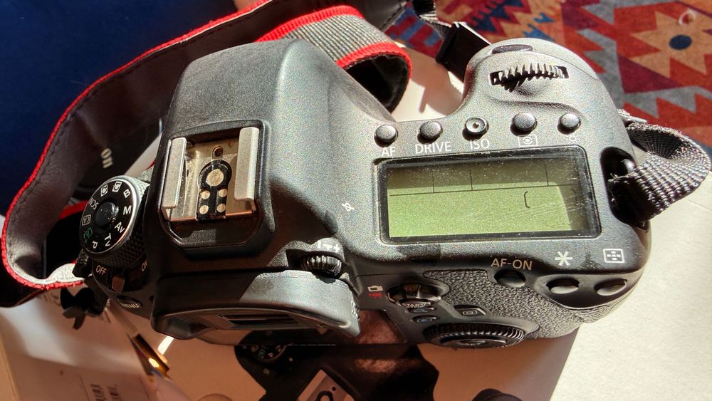 Canon 6D body super stan