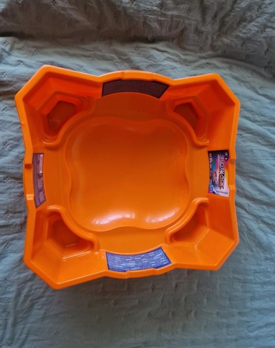 Arena beyblade burst
