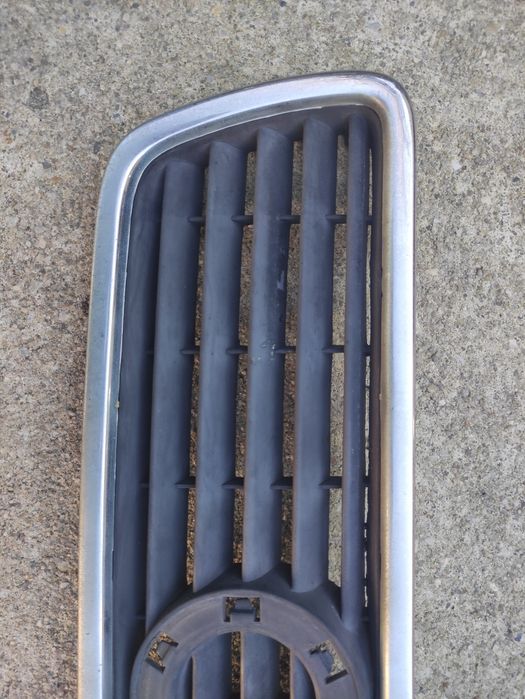 Grelha do capot Audi A4 B5