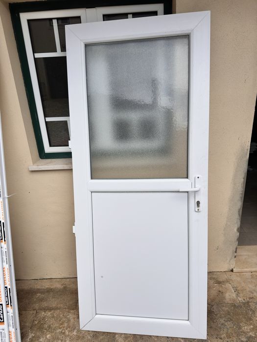 Porta pvc com vidro