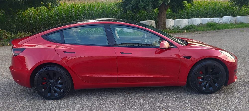 Tesla Model 3 Standard Range Plus RWD