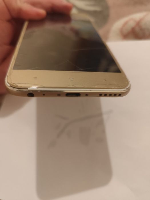 Телефон Xiaomi mi A1 4/32