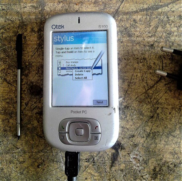 4 telemóveis diversos