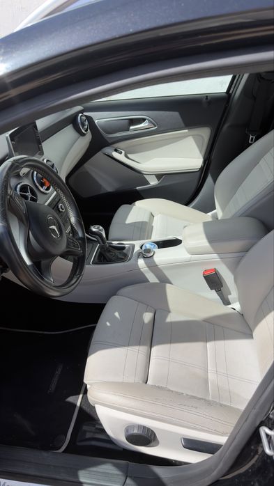 Mercedes Benz GLA 180D
