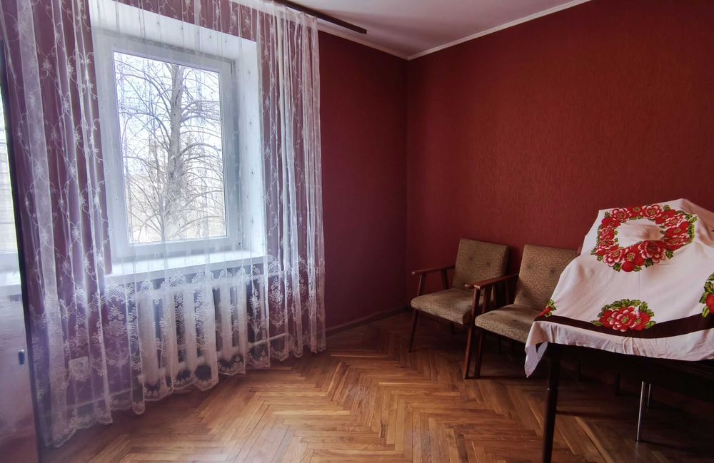 Продаж  3-кімнатної квартири у самому центрі міста!