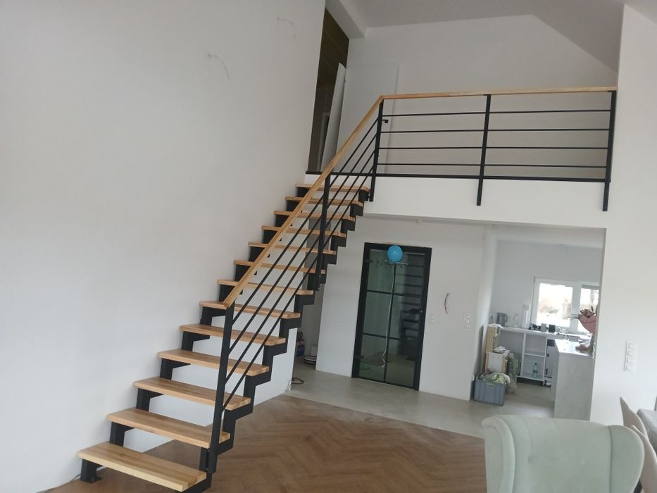 Schody Metalowe Drewniane Balustrady