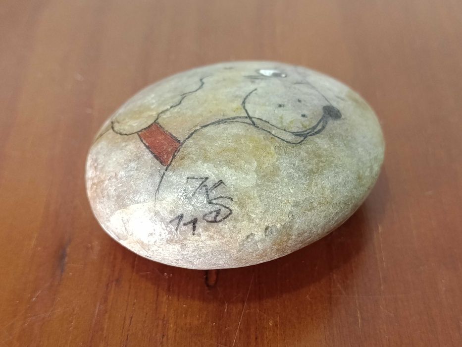 Pedra Pintada à Mão