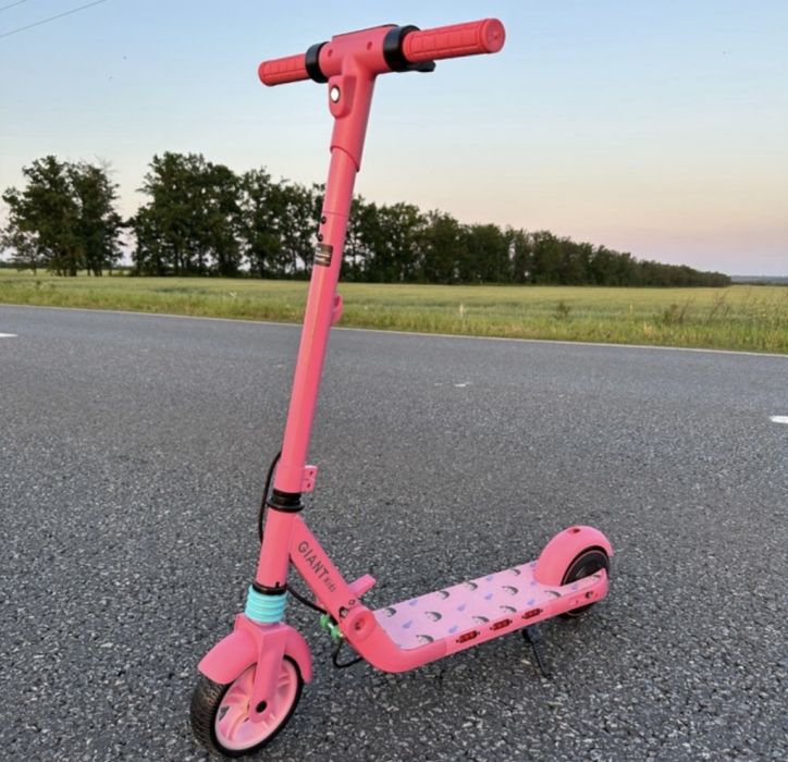 Продам детский электросамокат