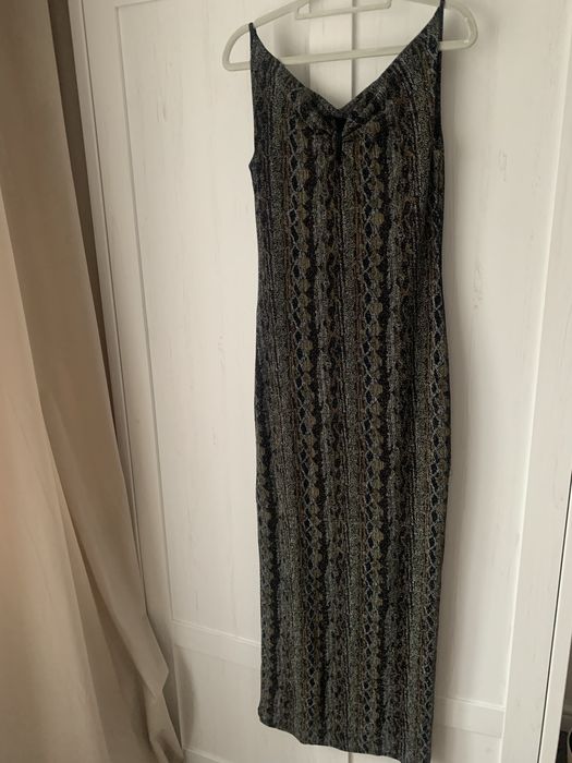 Sukienka elegancka błyszcząca S/M