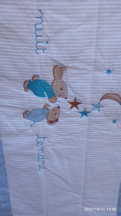 Edredon com  protetor grades e rolo