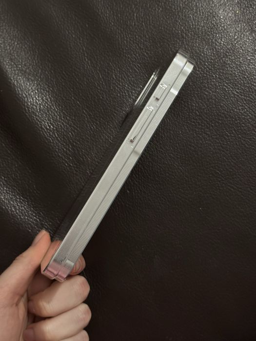 Iphone 16 Plus case single mold