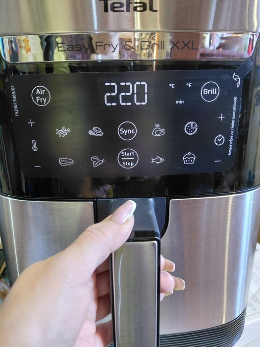 Гарний подарунок для себе і рідних:) Продам нову Tefal аеро-гриль 2в1