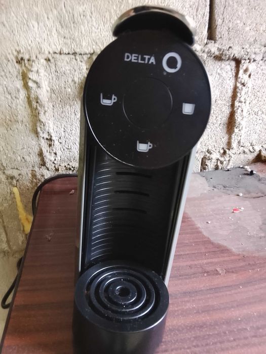 Máquina de café delta  como nova.