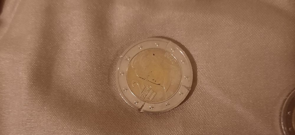 Moeda 2 euros com defeito