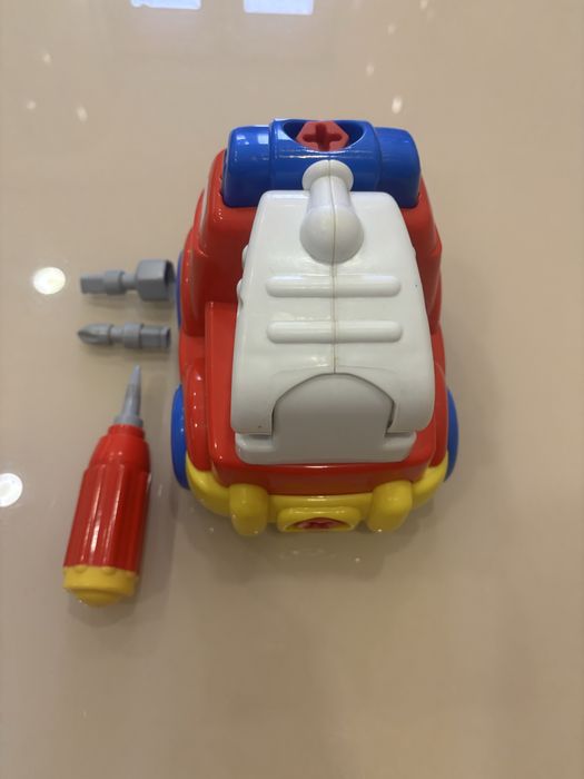 Машинка-конструктор для самых маленьких